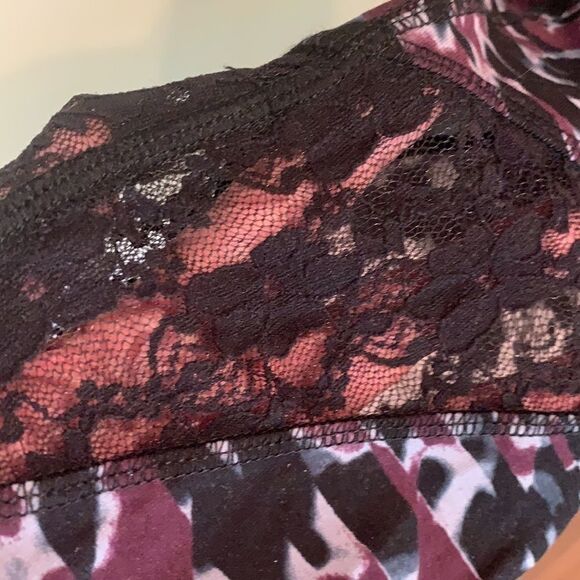 Warrior Workout Capris - Picture 1 of 6